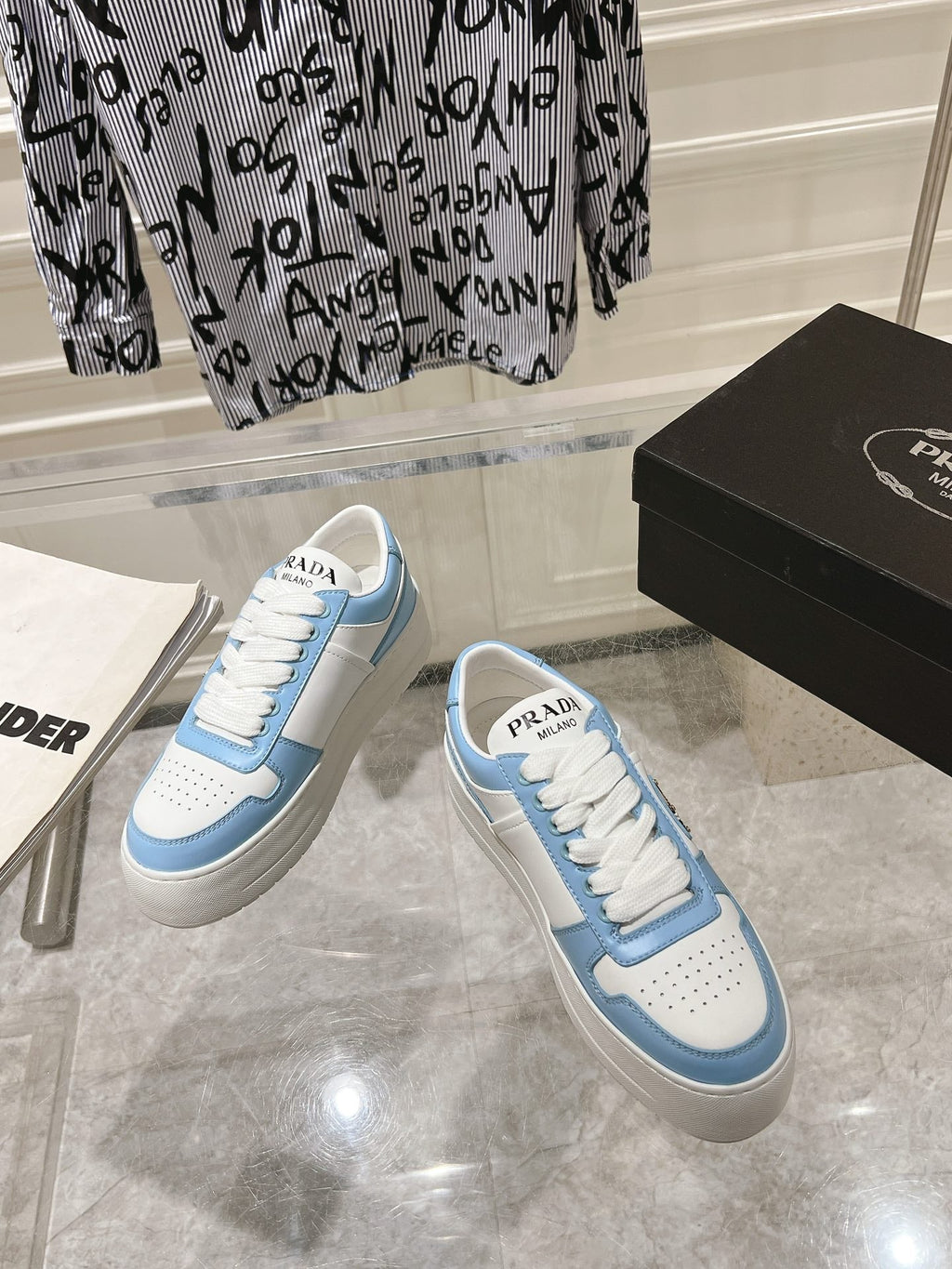 P-Sneakers