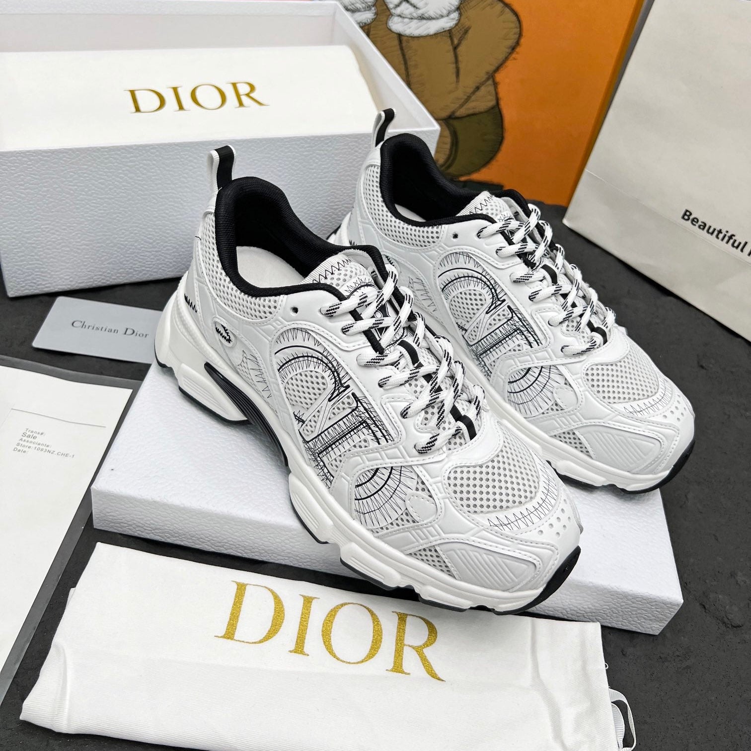 D-Sneakers