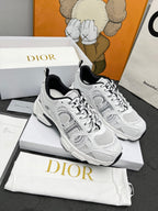 D-Sneakers