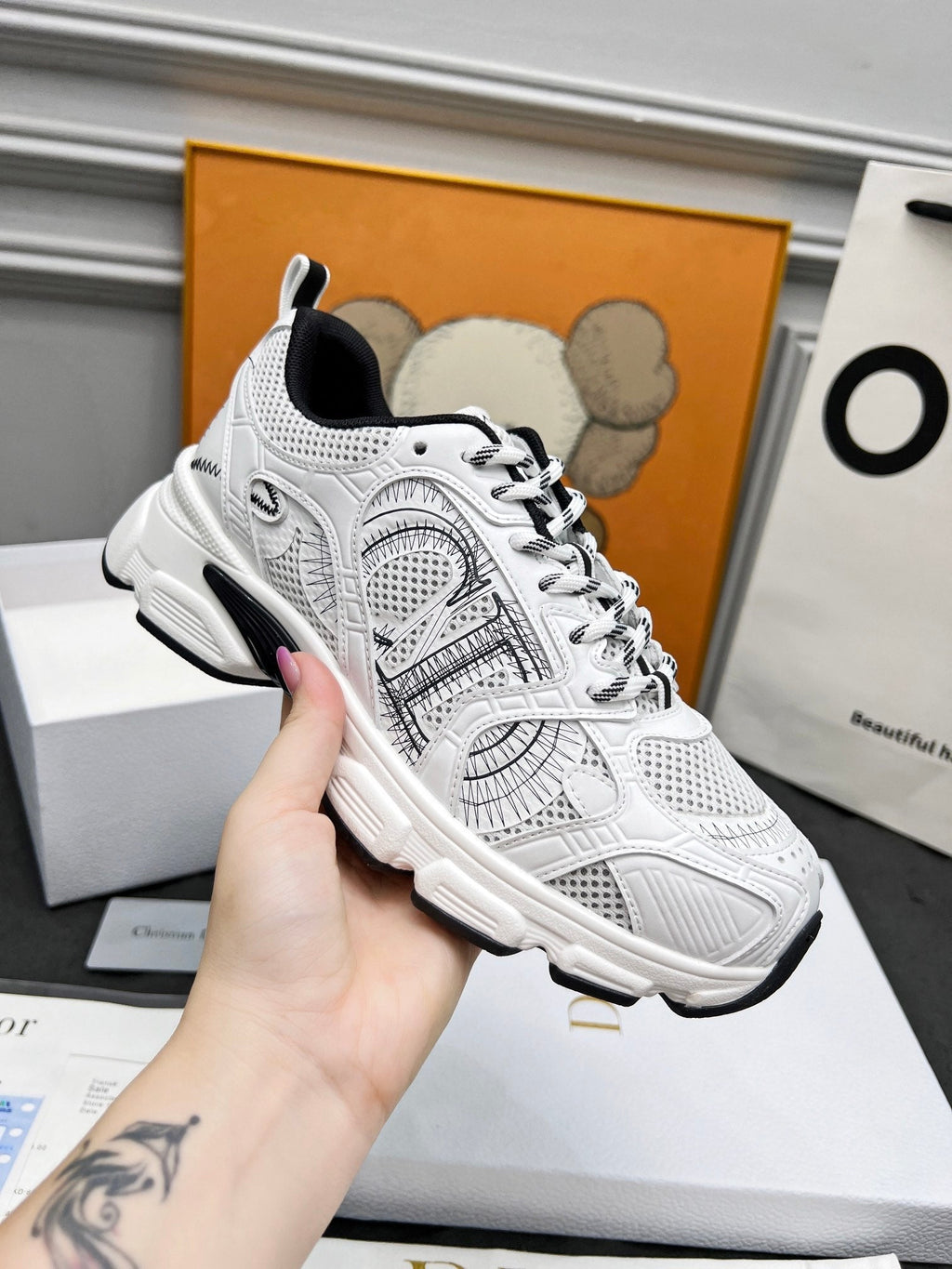 D-Sneakers