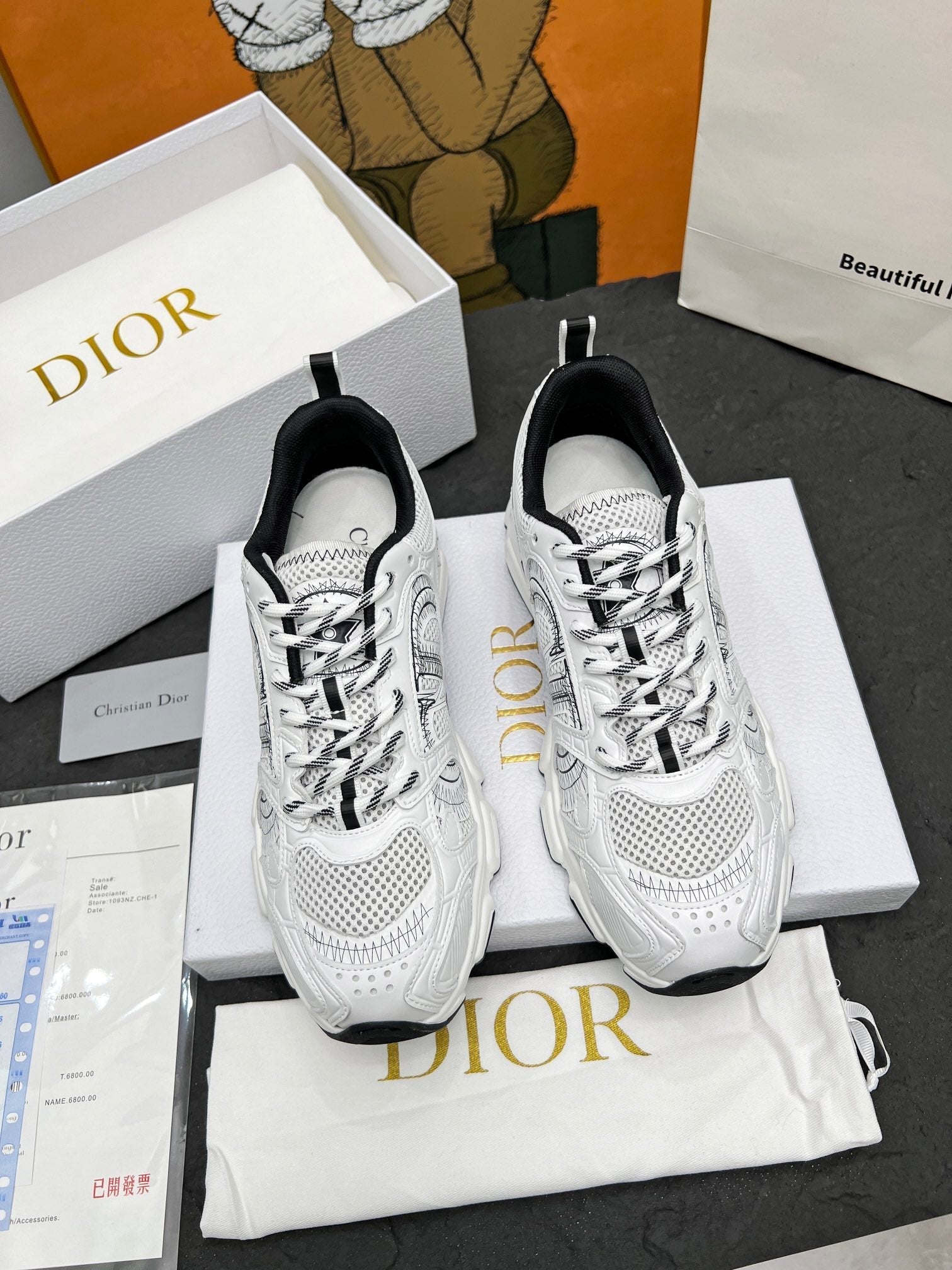 D-Sneakers