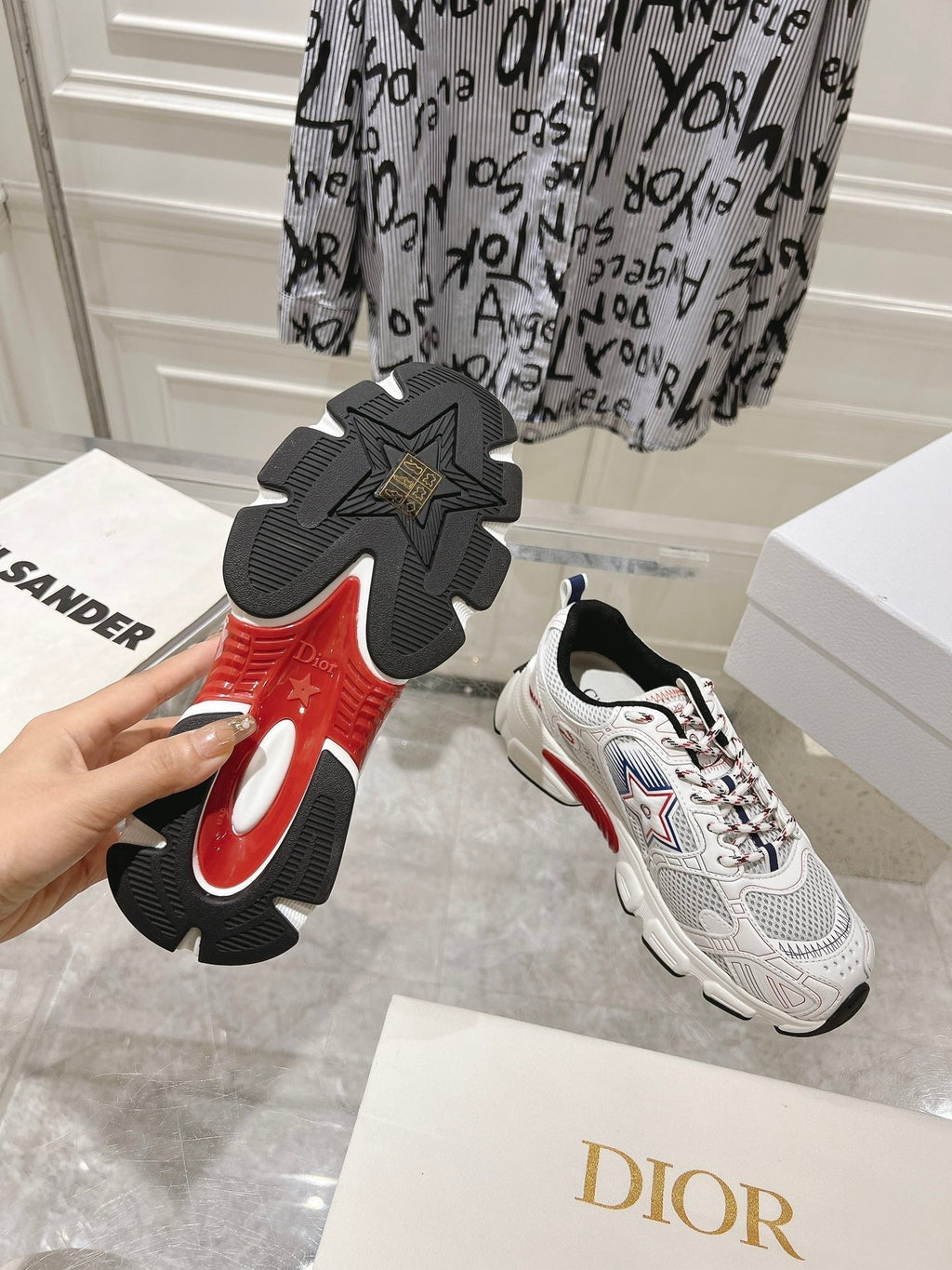 D-Sneakers
