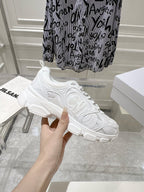 D-Sneakers