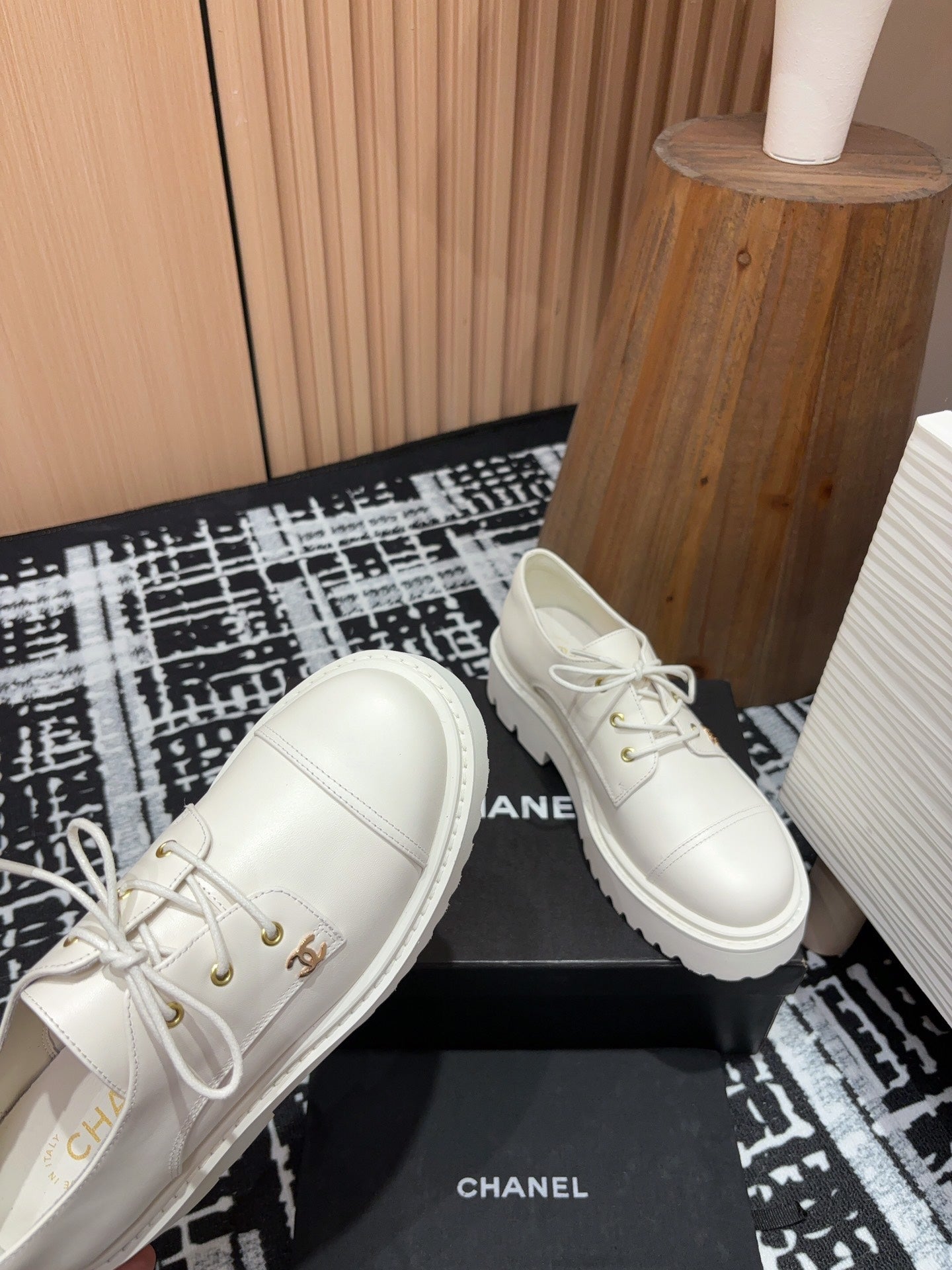 C-Sneakers