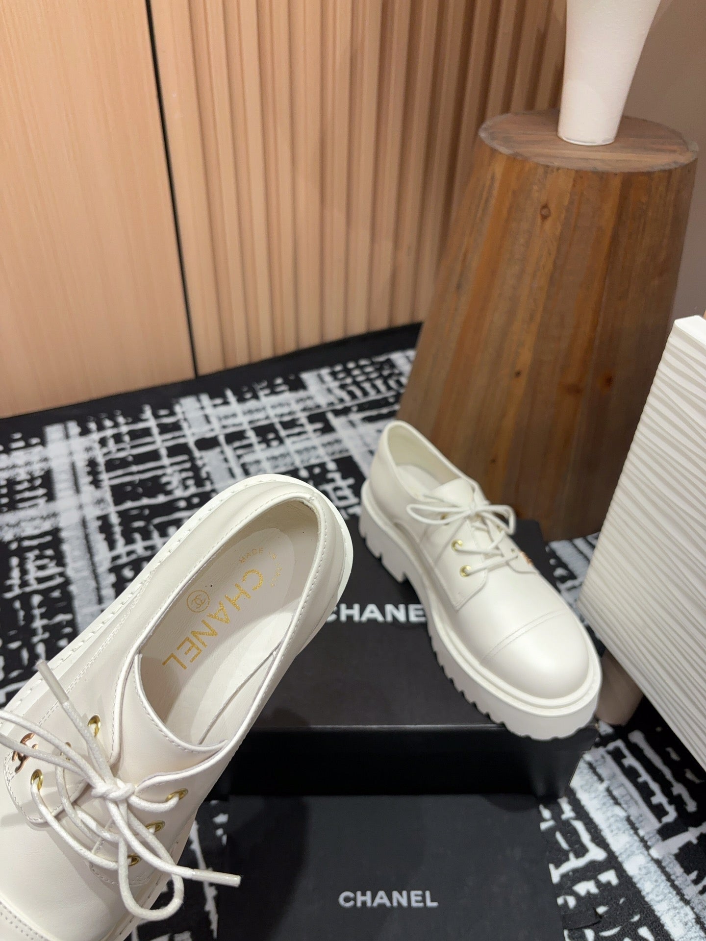 C-Sneakers