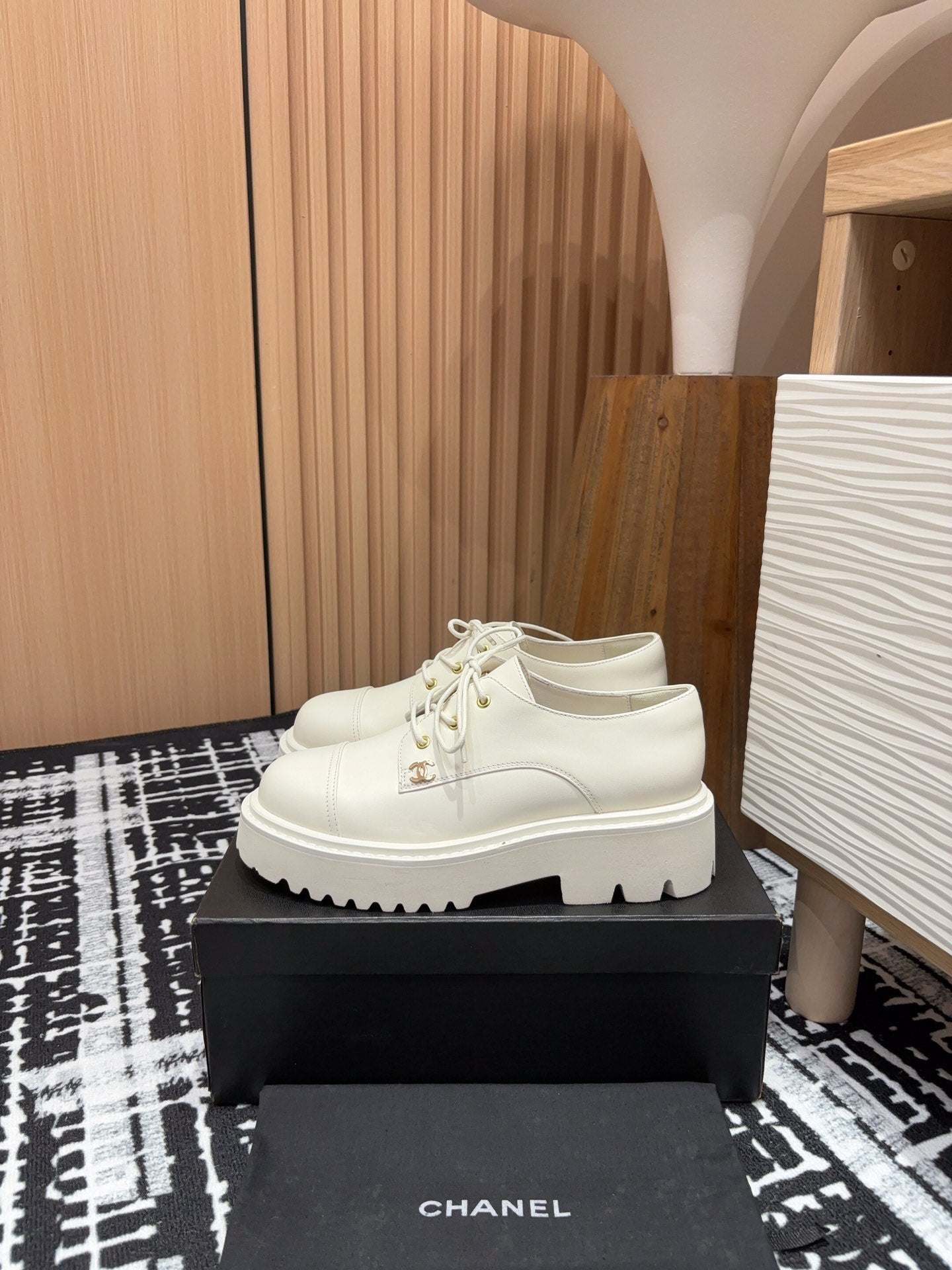 C-Sneakers