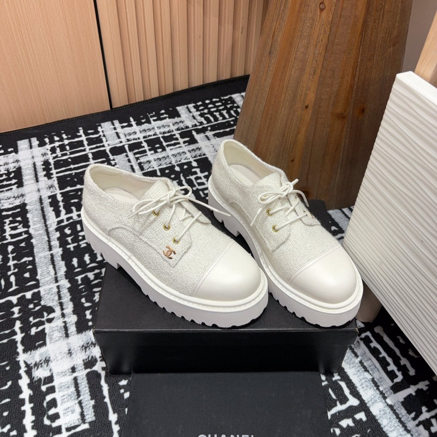 C-Sneakers