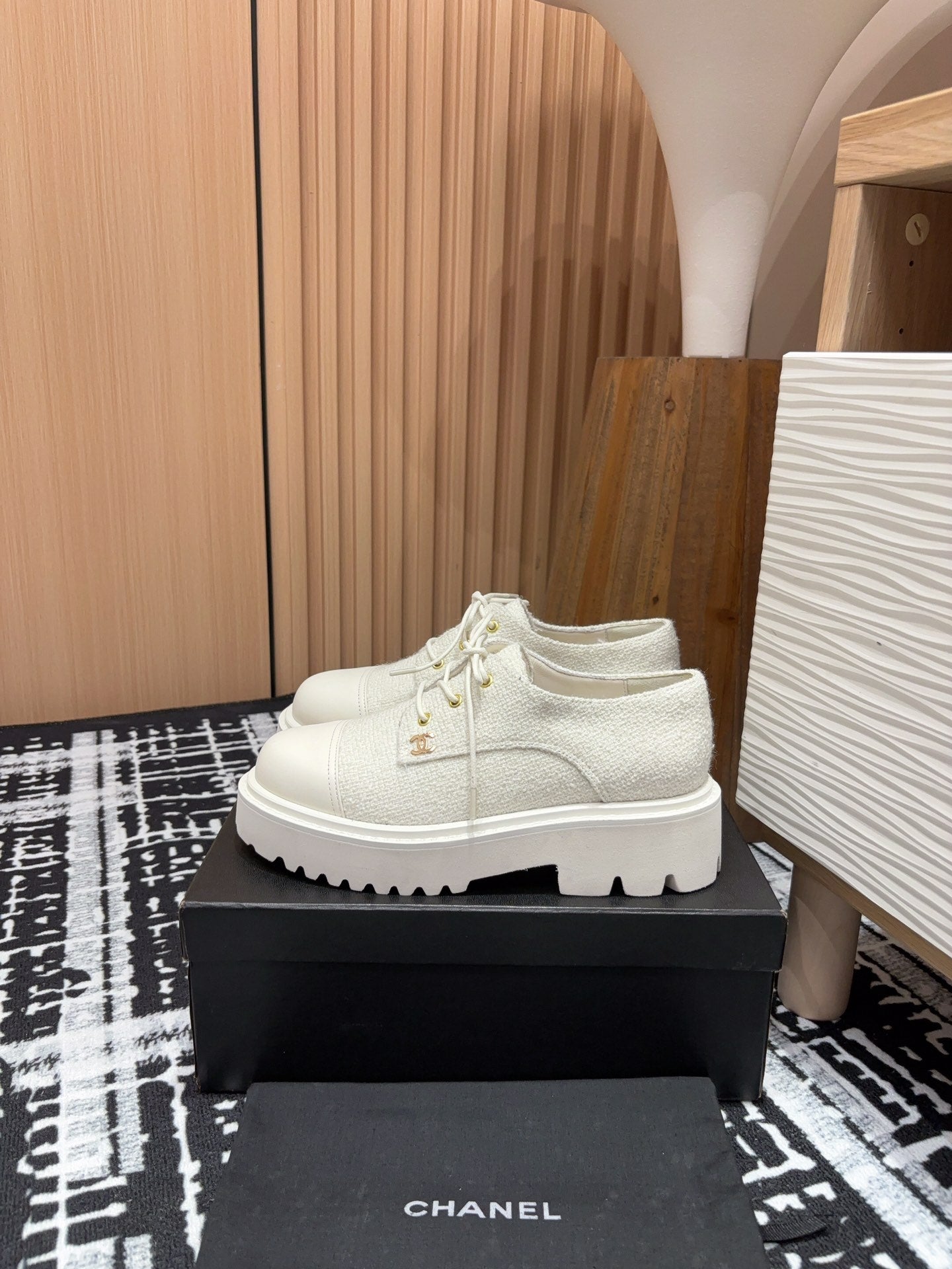 C-Sneakers