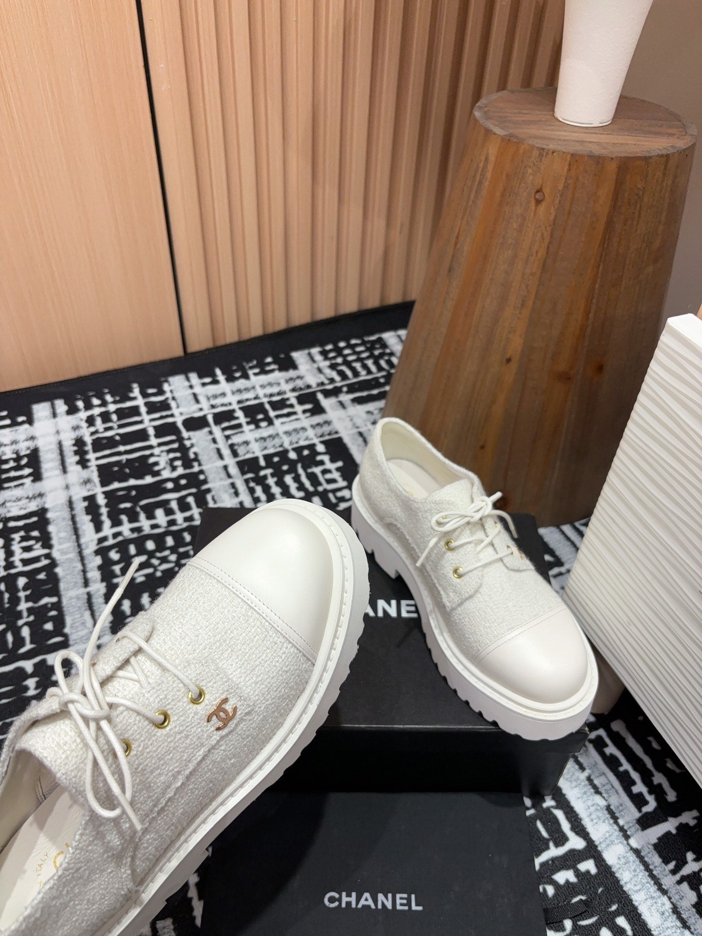 C-Sneakers