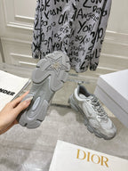 D-Sneakers