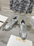 D-Sneakers