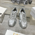 D-Sneakers