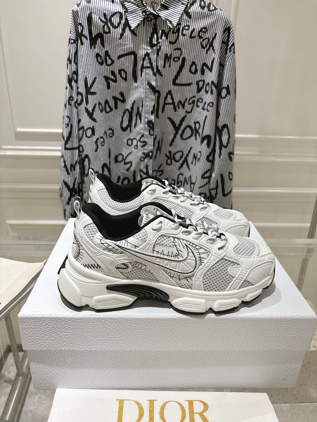 D-Sneakers