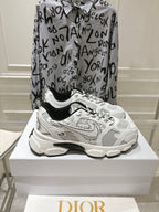 D-Sneakers