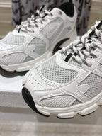 D-Sneakers