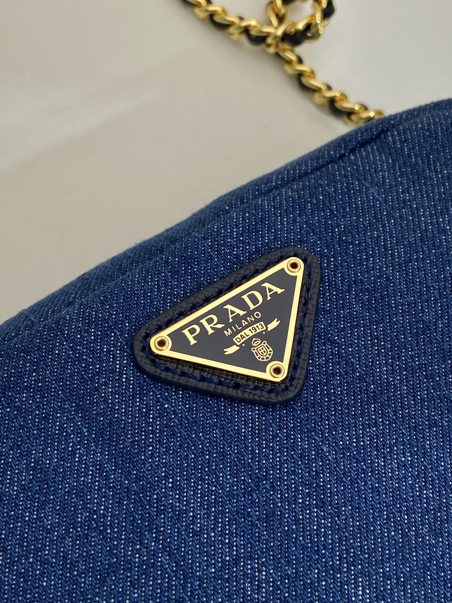 P-Shoulder Bag