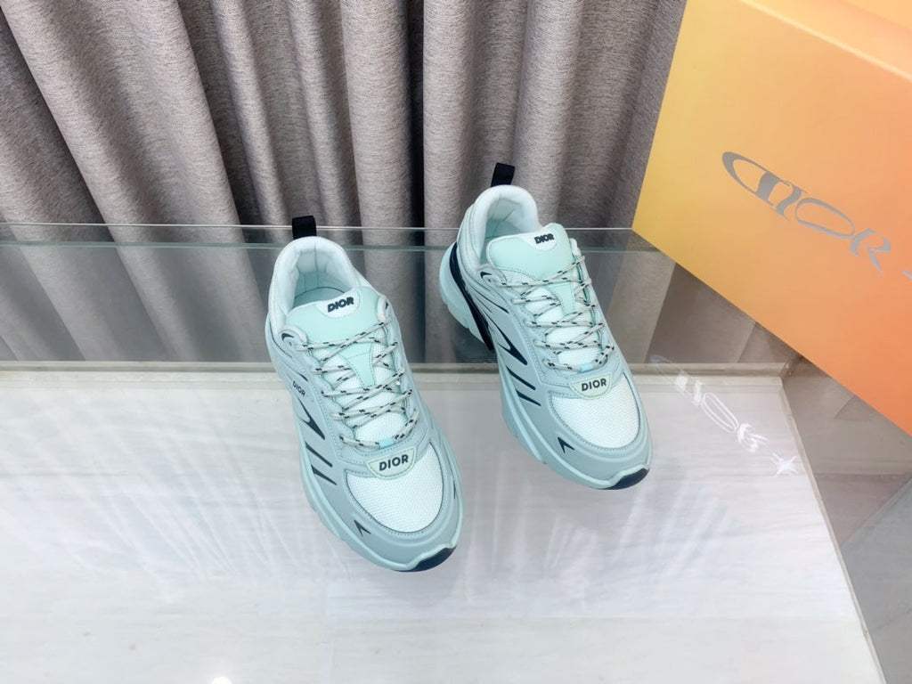 D-Sneakers