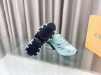 D-Sneakers