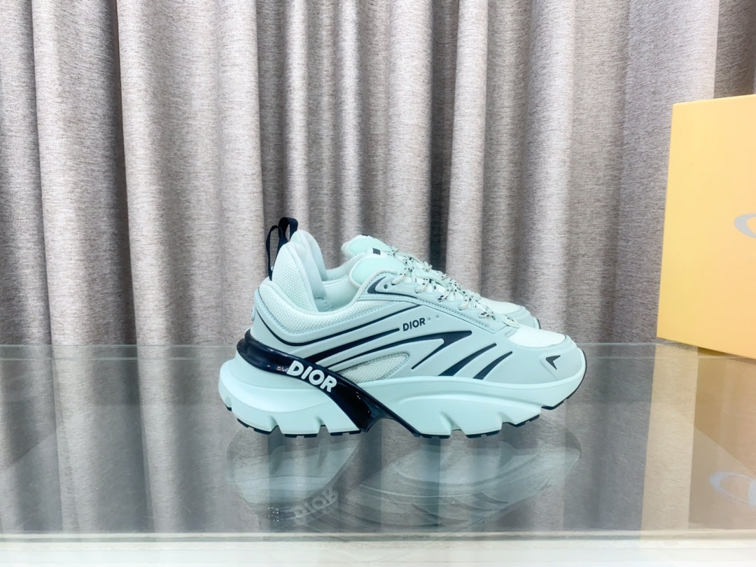 D-Sneakers