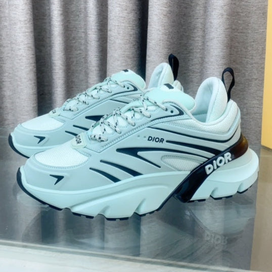 D-Sneakers