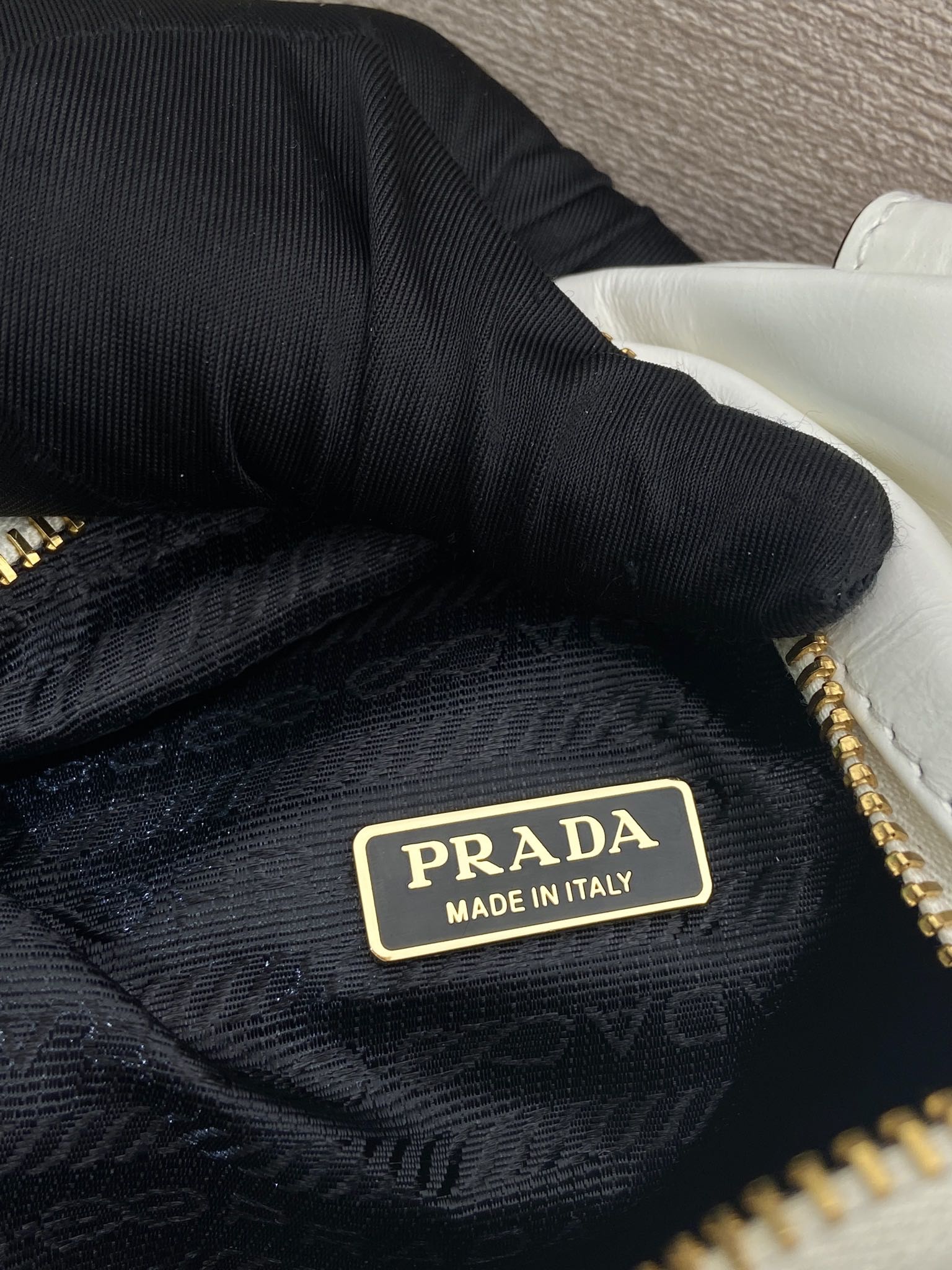 P-Shoulder Bag