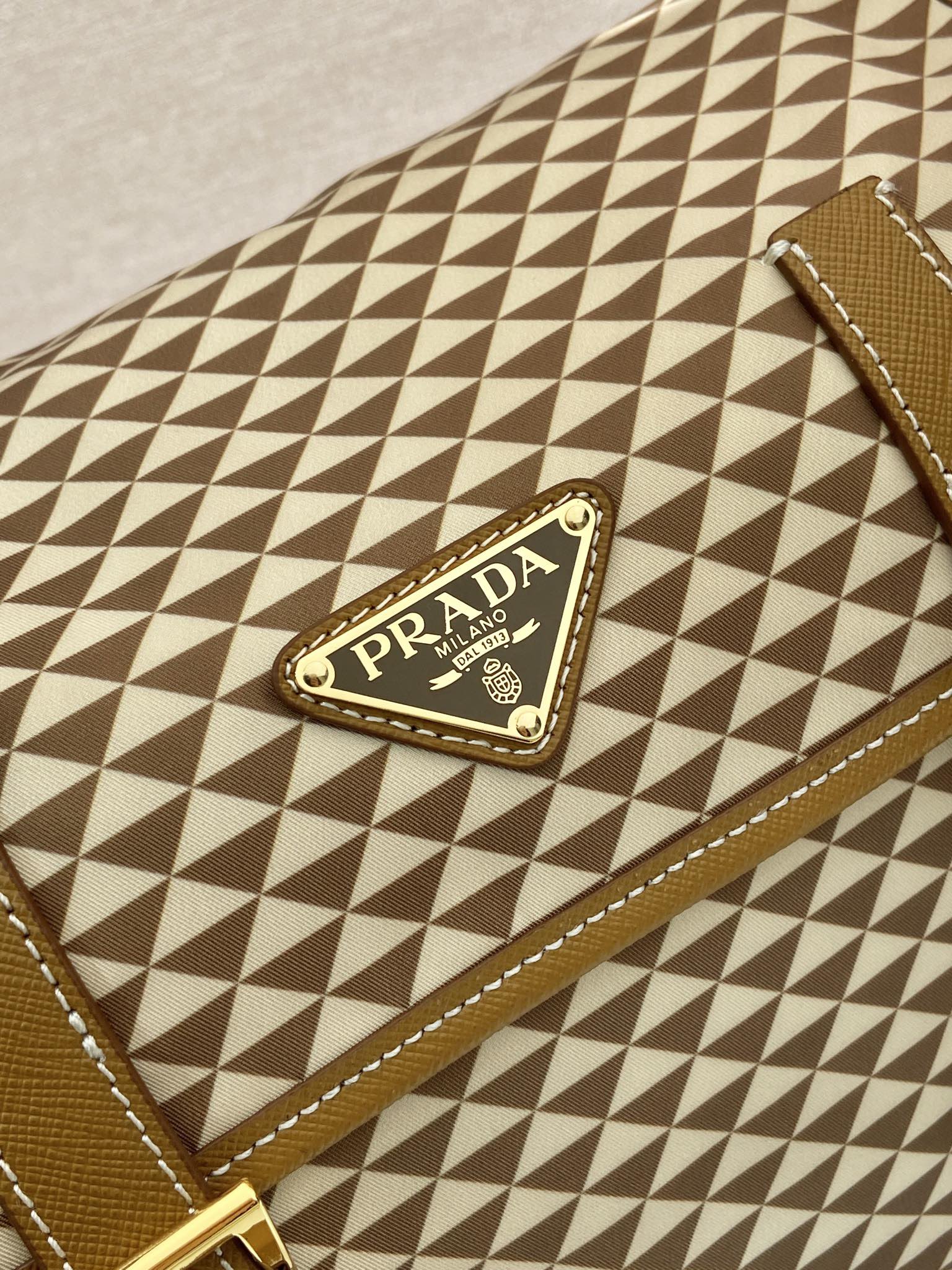 P-Shoulder Bag