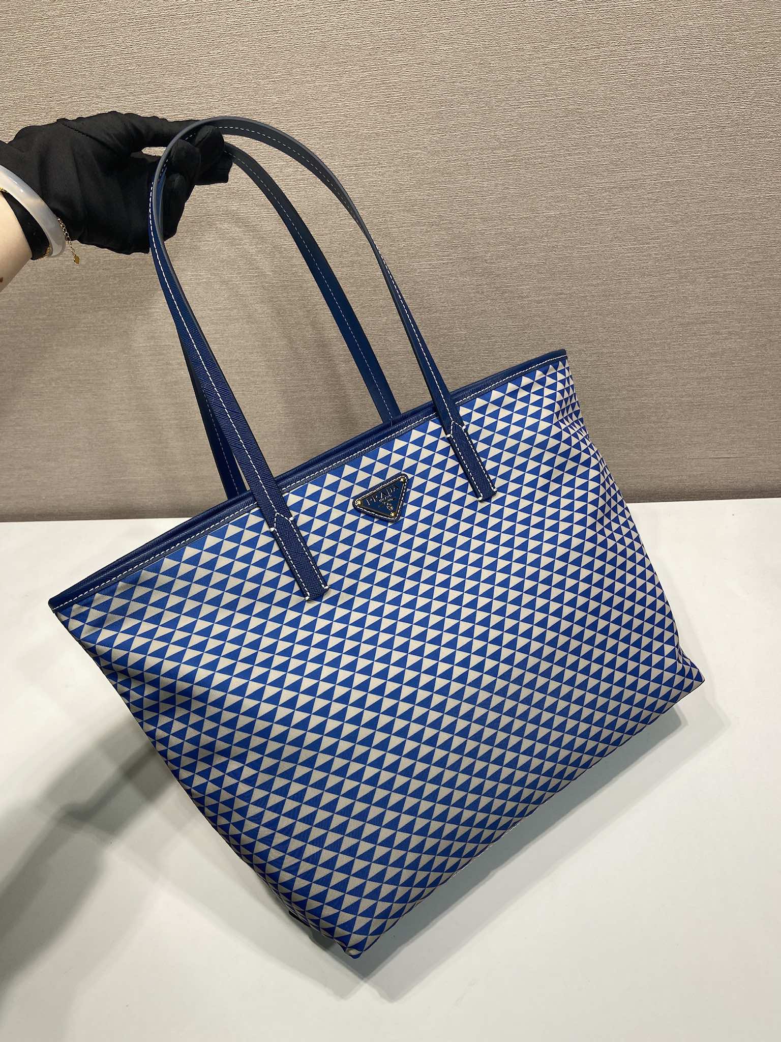 P-Shoulder Bag