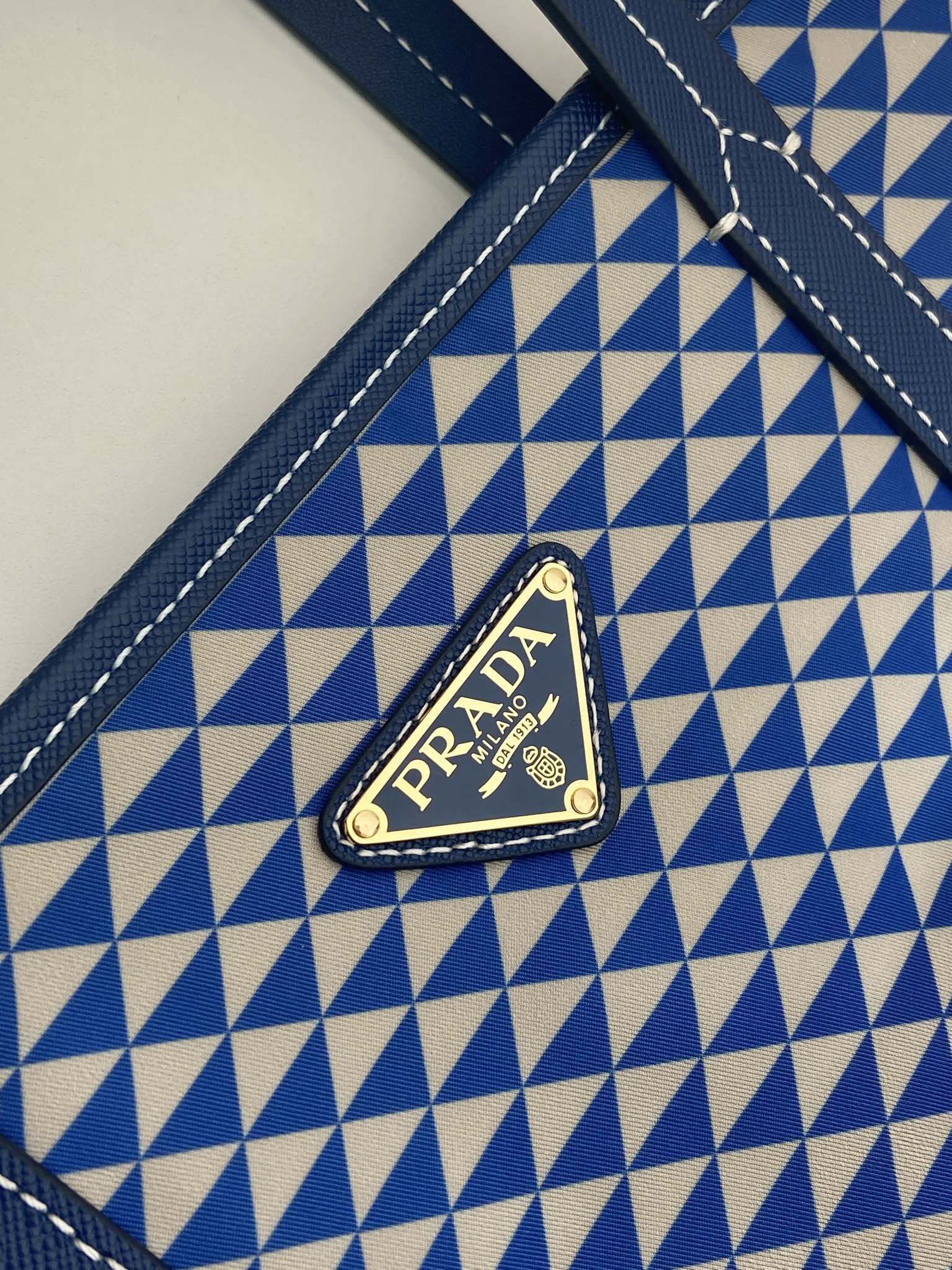 P-Shoulder Bag