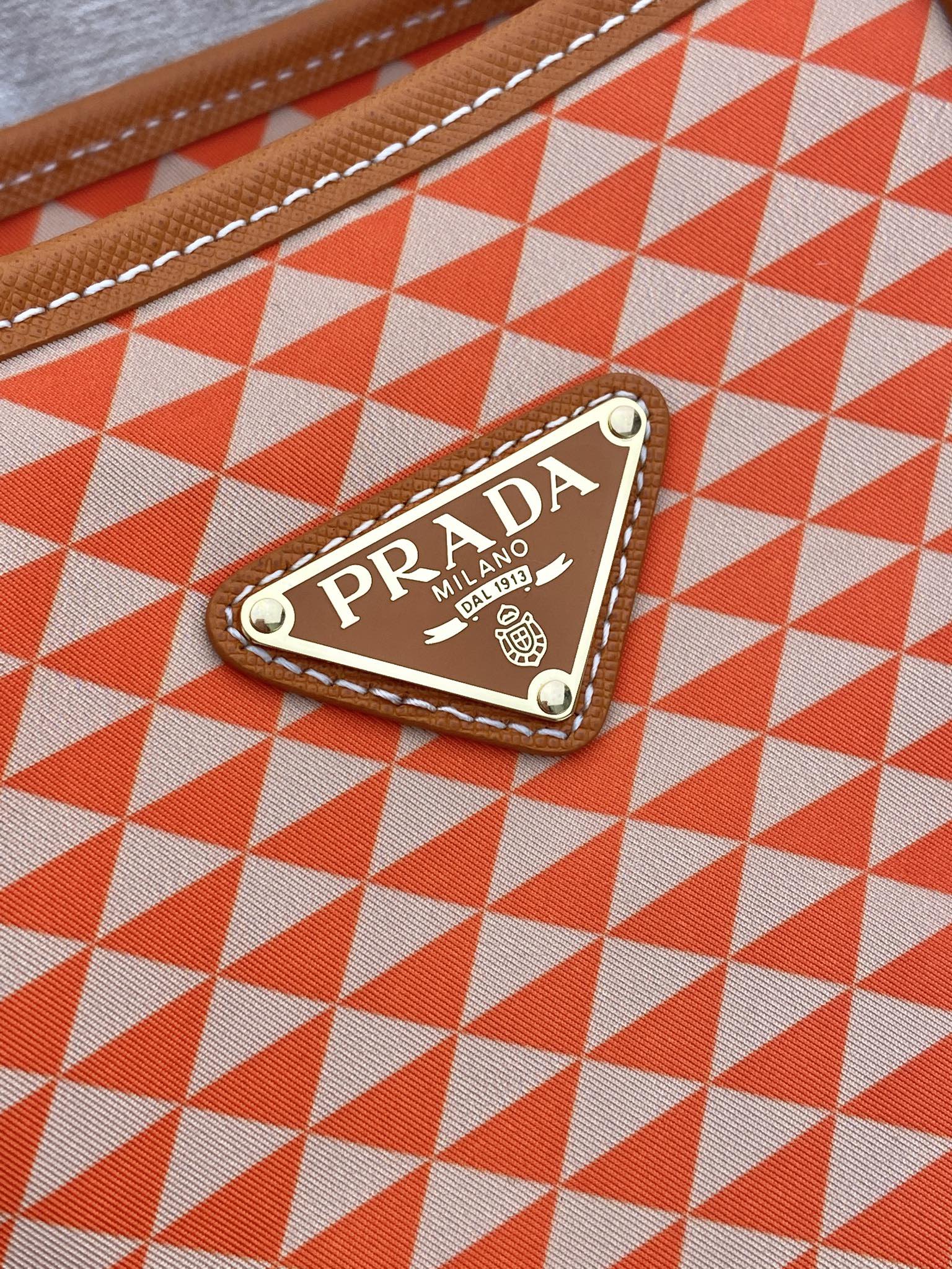 P-Shoulder Bag