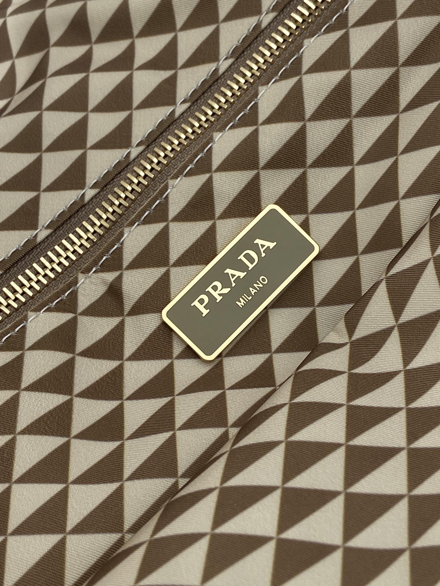 P-Shoulder Bag