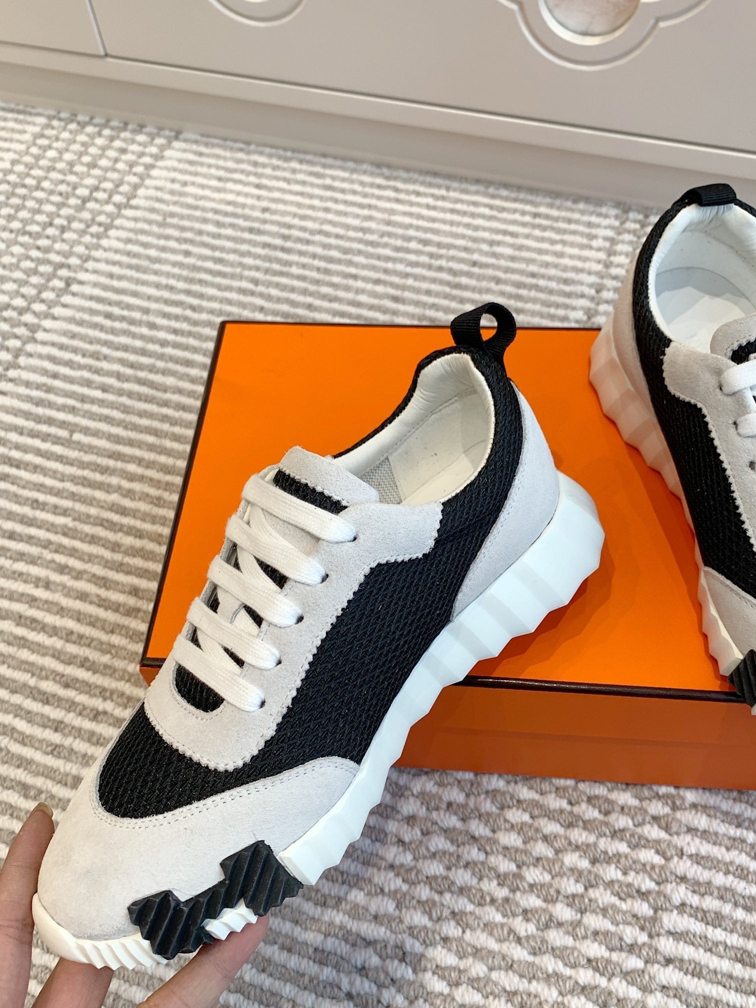 A-Sneakers