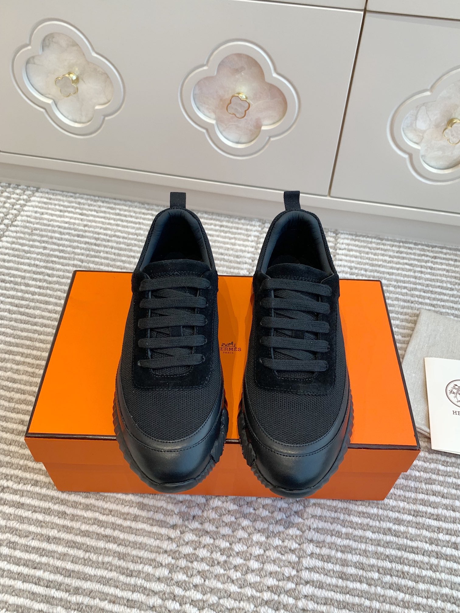 A-Sneakers