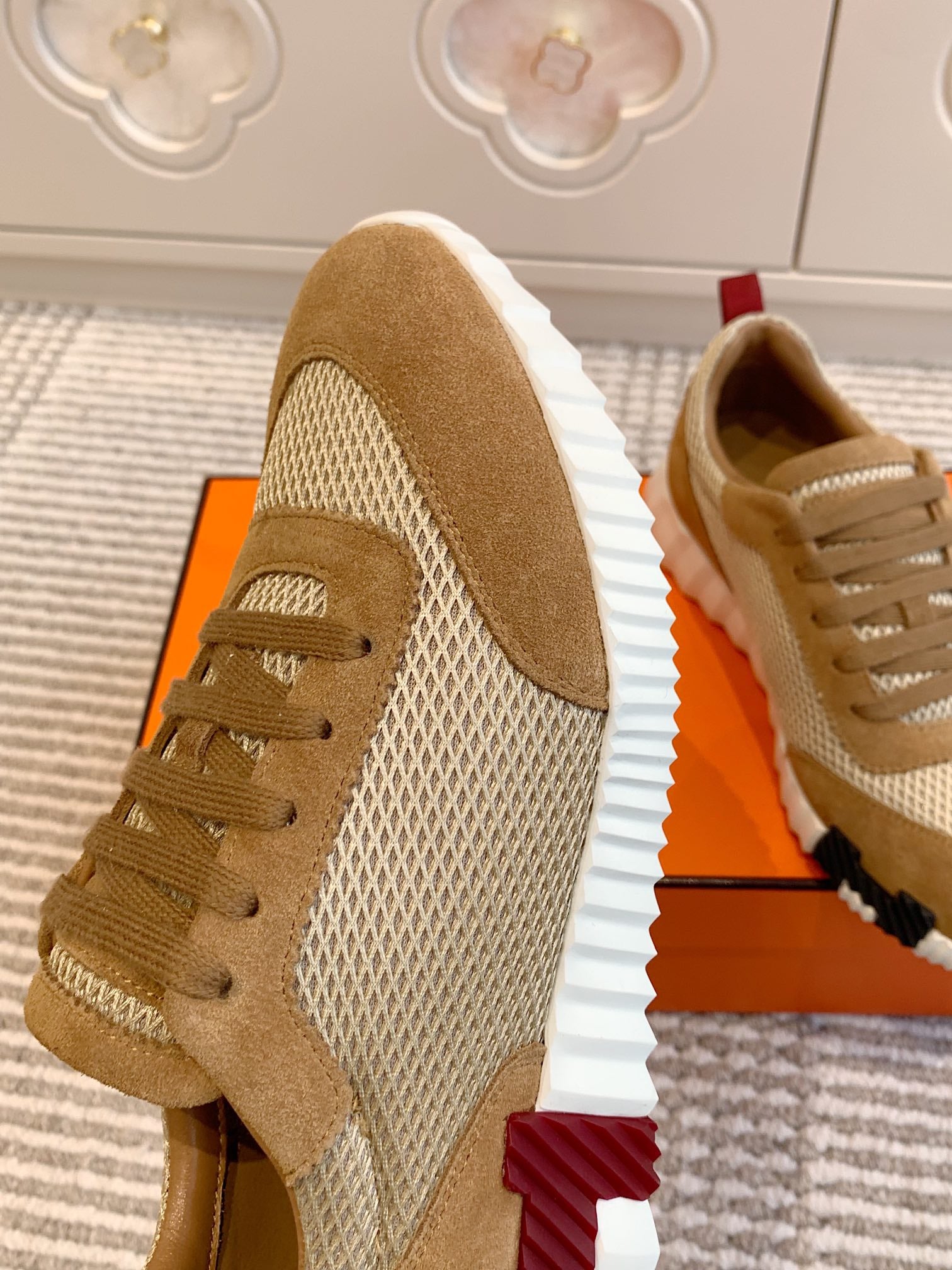 A-Sneakers
