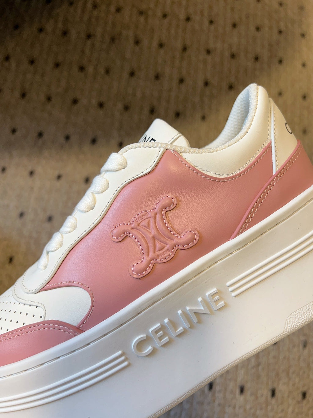 S-Sneakers