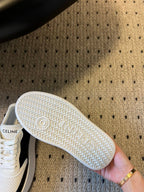 S-Sneakers