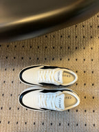 S-Sneakers
