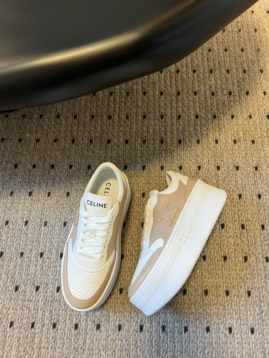 S-Sneakers