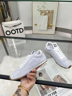 M-Sneakers