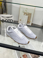 M-Sneakers