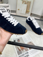 M-Sneakers