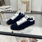 M-Sneakers