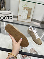 M-Sneakers