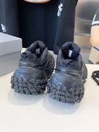 B-Sneakers