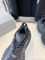 B-Sneakers