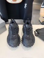 B-Sneakers