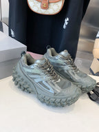 B-Sneakers