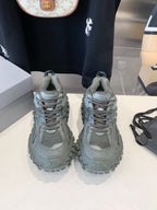 B-Sneakers
