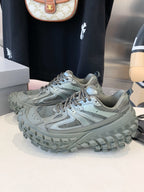 B-Sneakers