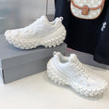 B-Sneakers