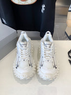 B-Sneakers